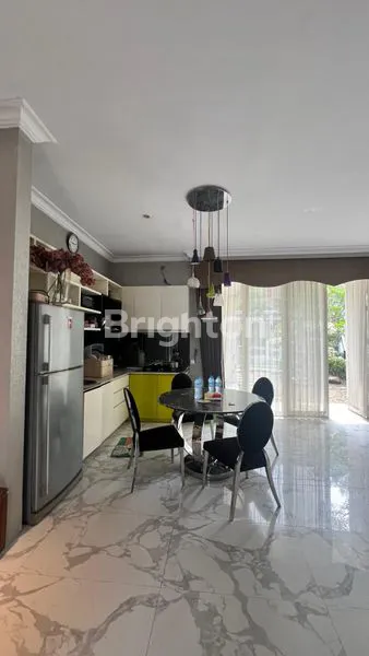 image DIJUAL RUMAH MINIMALIS 3 LANTAI & PUNYA PRIVATE AKSES KE CLUB HOUSE THE MANSION, PAKUWON INDAH (7)