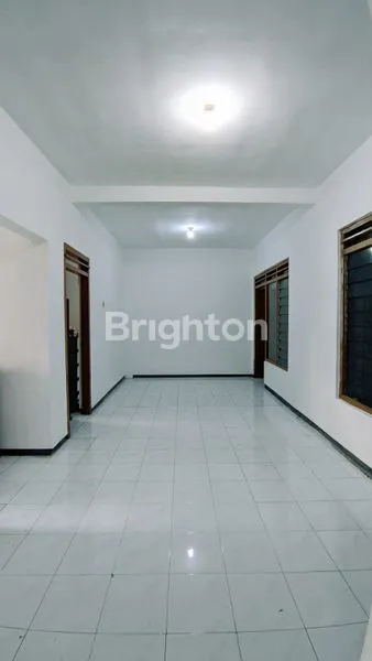 image RUMAH JUAL 2 LANTAI IKAN-IKAN BLIMBING MALANG (3)