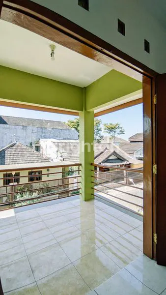image RUMAH JUAL 2 LANTAI IKAN-IKAN BLIMBING MALANG (5)