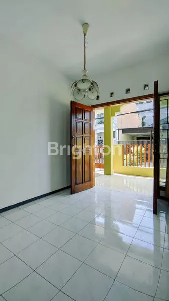 image RUMAH JUAL 2 LANTAI IKAN-IKAN BLIMBING MALANG (2)