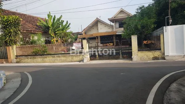 image RUMAH & BANGUNAN HAMPIR 1000M2 MADIUN (2)