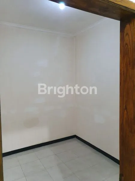 image RUMAH ASRI DEKAT TAMAN (3)