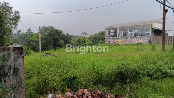 image SEBIDANG TANAH PLUS 2 BANGUNAN (1)