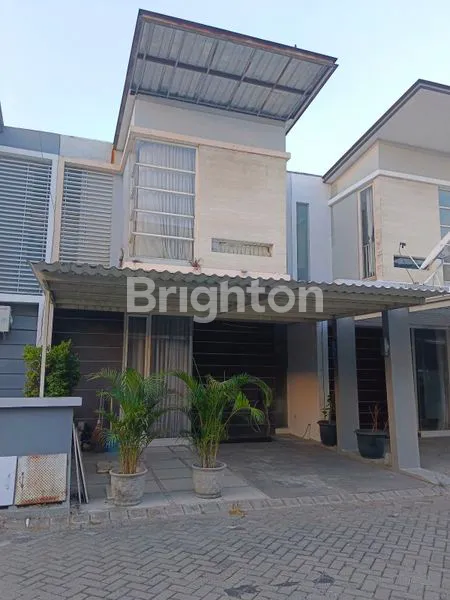 image RUMAH DI ROYAL PARK GUNUNG ANYAR SURABAYA (1)