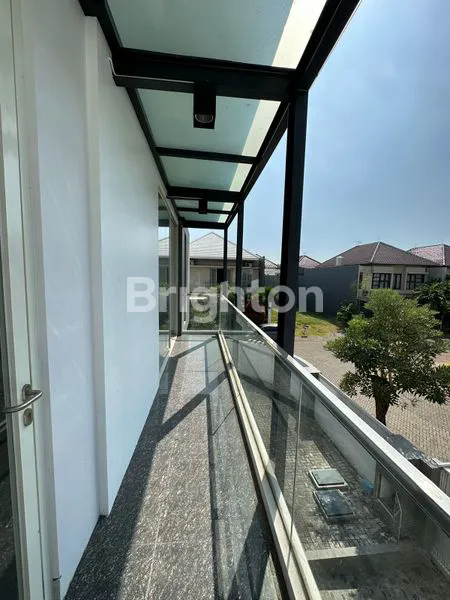 image TURUNN HARGA!!! RUMAH 2 LANTAI HOOK, BARU GRESS, MODERN MINIMALIS KAWASAN ELITE SURABAYA TIMUR KERTAJAYA INDAH REGENCY, STRATEGIS DEKAT GALAXY MALL ITS UNAIR KAMPUS C  RS UNAIR DHARMAHUSADA MERR. ROW JALAN 4 MOBIL (8)