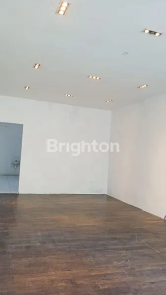 image RUKO LOSS 3 LANTAI PUSAT MADIUN (5)