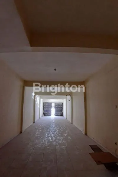 RUKO 3,5 LANTAI DI KUTISARI BESAR