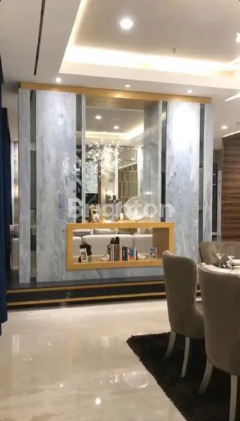 image VIOLA APARTEMEN CIPUTRA WORLD (3)