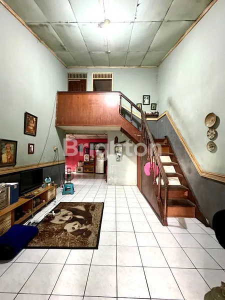 image RUMAH SEDERHANA DUA LANTAI (1)