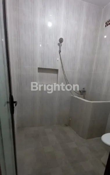 image SIAP HUNI RUMAH 1,5 LANTAI DI RUNGKUT ASRI, 4 MENIT KE MERR SURABAYA TIMUR (8)