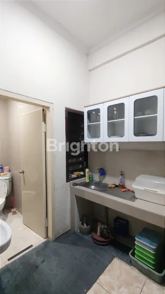 image RUKO DIJUAL DEKAT TUNJUNGAN / BLAURAN – AMBENGAN PLAZA (6)