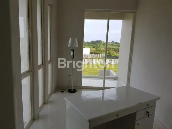 image RUMAH FULL FURNISH MODERN MINIMALIS WATER FRONT WP CITRALAND  (4)