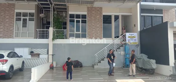 image RUMAH CANTIK 2 LANTAI DI BUKIT WAHID REGENCY MANYARAN SEMARANG BARAT (4)