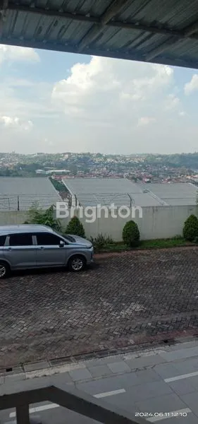 image RUMAH CANTIK 2 LANTAI DI BUKIT WAHID REGENCY MANYARAN SEMARANG BARAT (6)