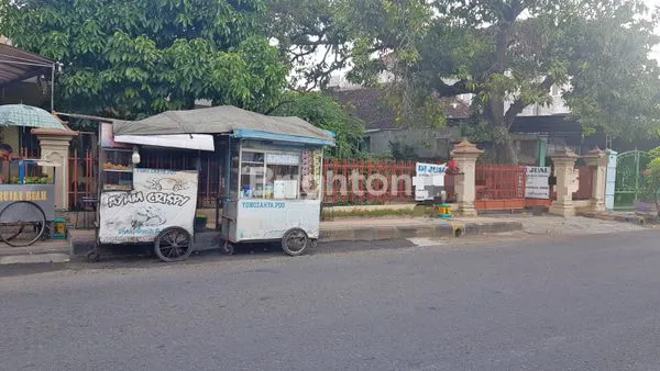 image RUMAH JALAN RAYA DUNGUS MADIUN (2)