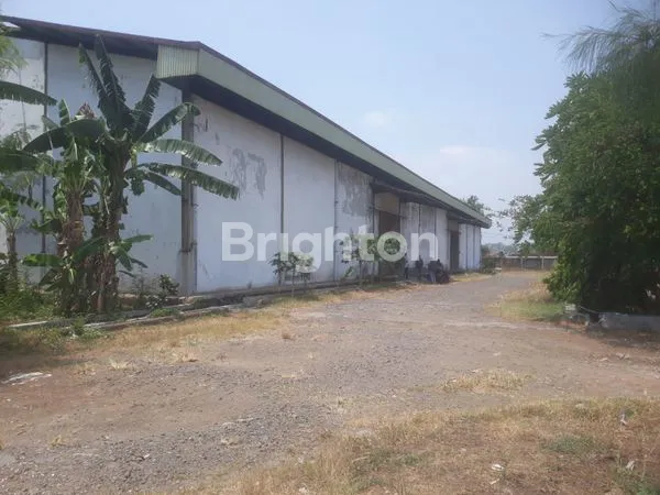 GUDANG LUAS, RAYA TROWULAN-JOMBANG