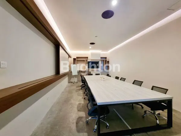 image CO WORKING SPACE GEDUNG BERTINGKAT DI TENGAH KOTA (8)