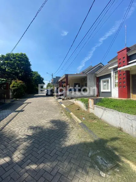 image RUMAH LUAS HOOK DI CIBUBUR COUNTRY (8)