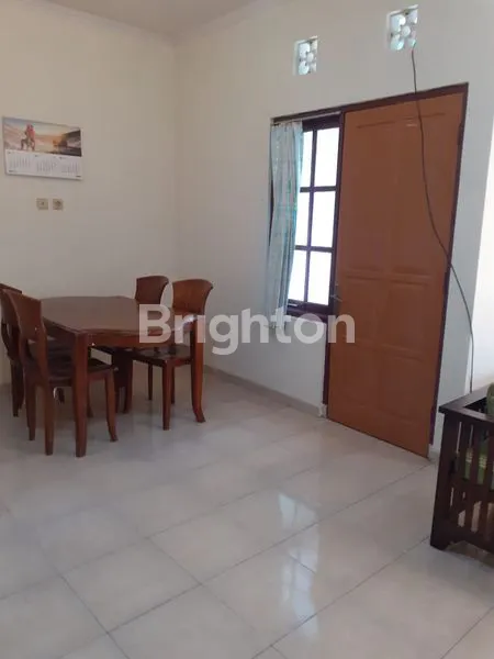 image RUMAH DI DEKAT EXIT TOL DEKAT FAJAR INDAH DEKAT EDUTORIUM UMS TIDAK JAUH DARI STADION MANAHAN DAN DEKAT BANDARA (5)