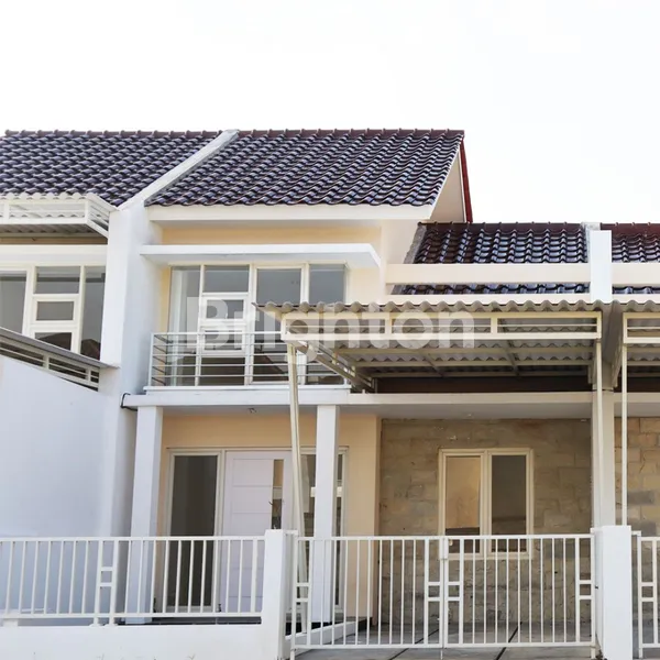 image RUMAH BARU GREEN LAKE NATURAL LIVING WONOREJO (1)