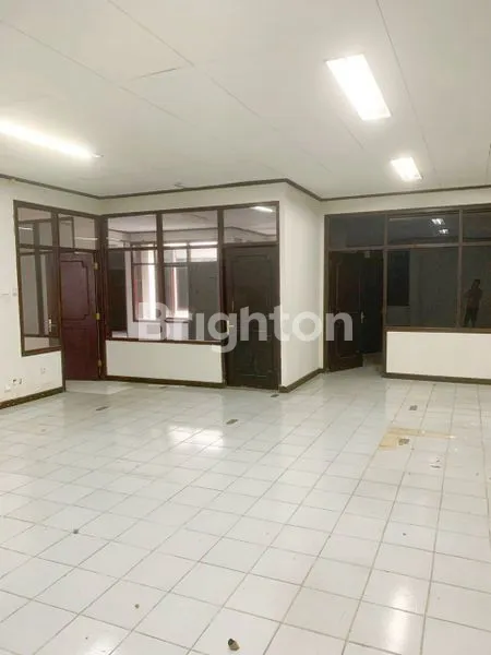 image DISEWAKAN KANTOR DI KOTA MADIUN (2)