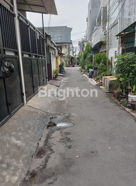 image RUMAH SIAP HUNI JELAMBAR 3 LANTAI  BEBAS BANJIR (6)