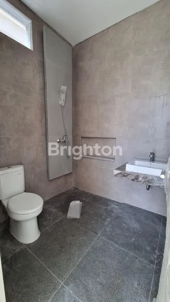 image DI JUAL RUMAH GRAHA NATURA SURABAYA BARAT (8)