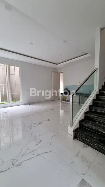 image DI JUAL RUMAH GRAHA NATURA SURABAYA BARAT (4)