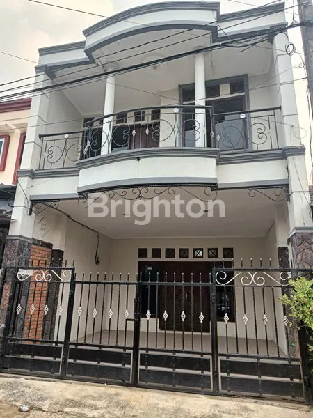 image RUMAH MEWAH 3 LANTAI PAMULANG PERMAI (1)