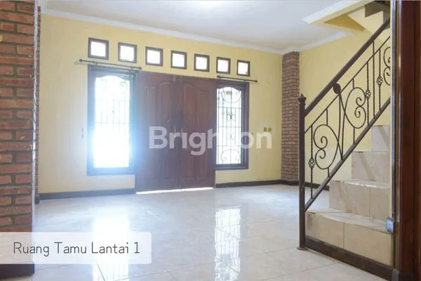 image RUMAH MEWAH 3 LANTAI PAMULANG PERMAI (2)