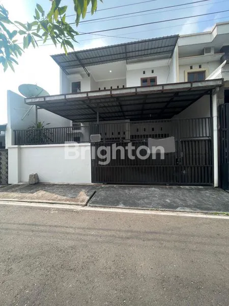 image RUMAH BAGUS 2 LANTAI SIAP HUNI SUMBER (1)