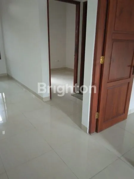 image RUMAH BAGUS 2 LANTAI SIAP HUNI SUMBER (7)