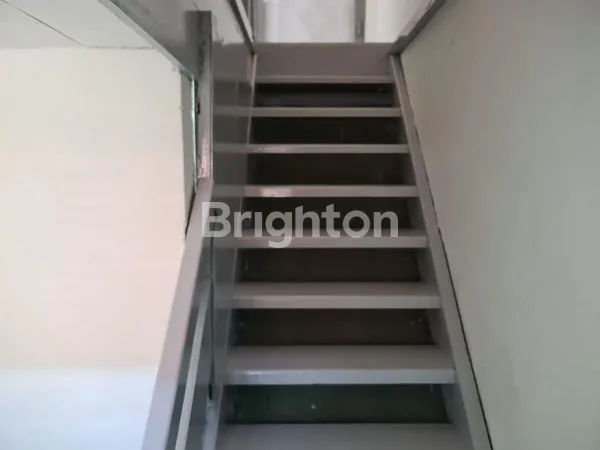 image RUMAH SPLIT LEVEL YANG TEPAT UNTUK PASANGAN MUDA DI BATU AMPAR LESTARI BALIKPAPAN (4)