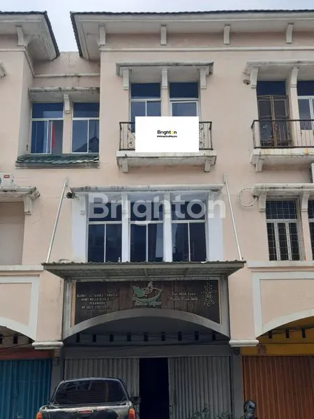 RUKO 3 TINGKAT TAMAN MELLA MARPOYAN DAMAI PEKANBARU