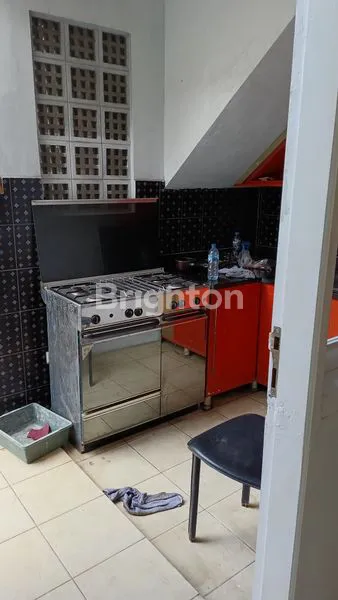 image DISEWAKAN RUMAH RAPI, ASRI DAN LUAS, SEMI FURNISHED (6)