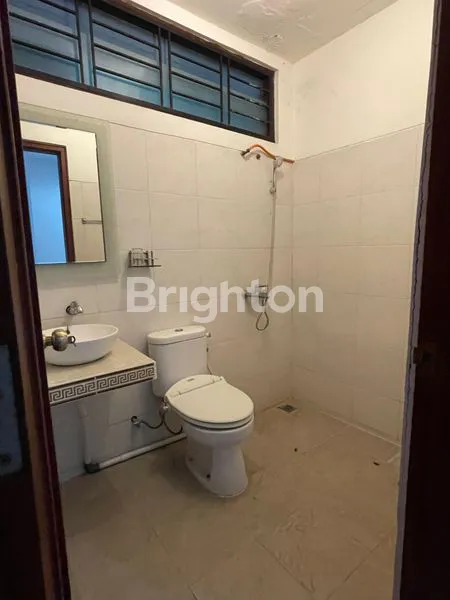 image RUMAH 2 LANTAI FULL FURNISHED CLUSTER EKSKLUSIF COLOMADU (7)