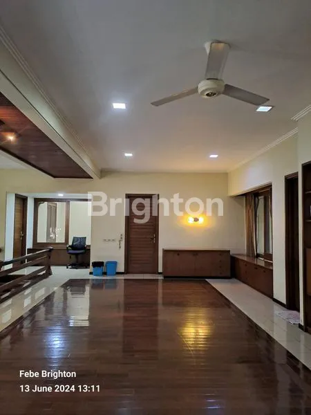 image RUMAH CANTIK DI JALAN GRESIK MALANG (5)