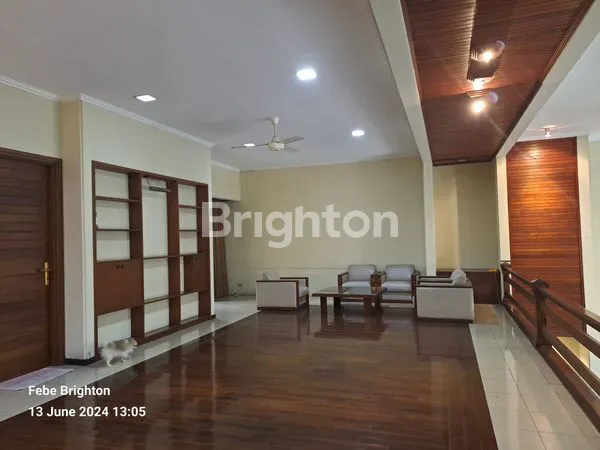 image RUMAH CANTIK DI JALAN GRESIK MALANG (6)