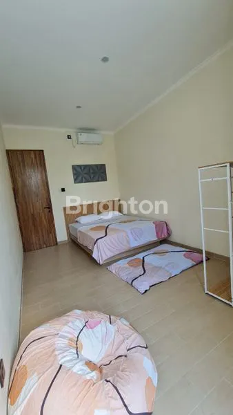 image SOLO : RUMAH BARU FULL FURNISHED DI SOLO BARU (4)