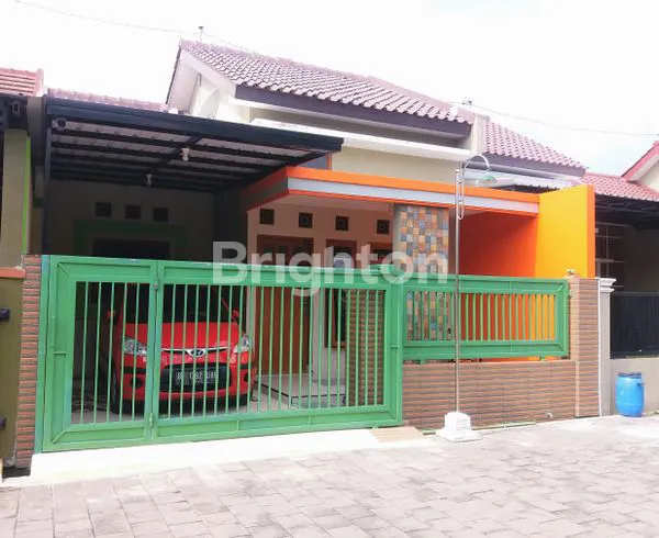 image RUMAH SIAP HUNI NYAMAN DI PERUM JOHO MOJOLABAN (1)