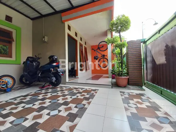 image RUMAH SIAP HUNI NYAMAN DI PERUM JOHO MOJOLABAN (3)