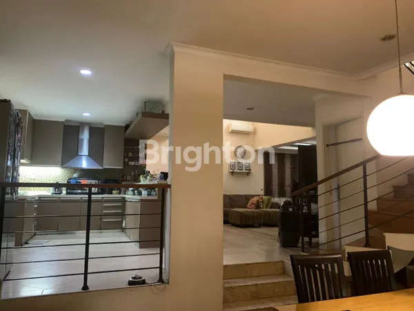 image JUAL CEPAT RUMAH LINGKUNGAN ASRI DAN NYAMAN DI VILLA CINERE MAS JAKARTA SELATAN (5)
