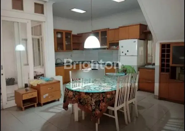 image RUMAH 3 LANTAI, GARASAI 3 MOBIL FURNISHED  SHM , KELAPA PUAN, KELAPA GADING (3)