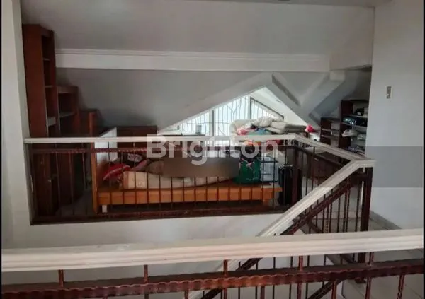 image RUMAH 3 LANTAI, GARASAI 3 MOBIL FURNISHED  SHM , KELAPA PUAN, KELAPA GADING (6)