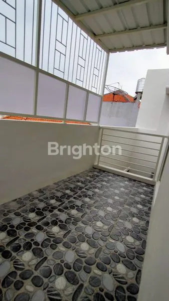 image 3,4 M NEGO, RUMAH BARU GRESS 2 LANTAI, MANYAR KERTOADI SURABAYA (5)