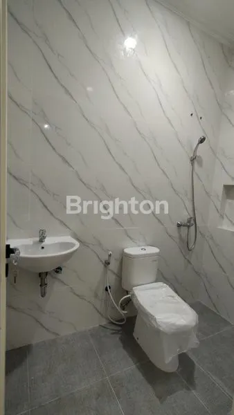 image 3,4 M NEGO, RUMAH BARU GRESS 2 LANTAI, MANYAR KERTOADI SURABAYA (7)