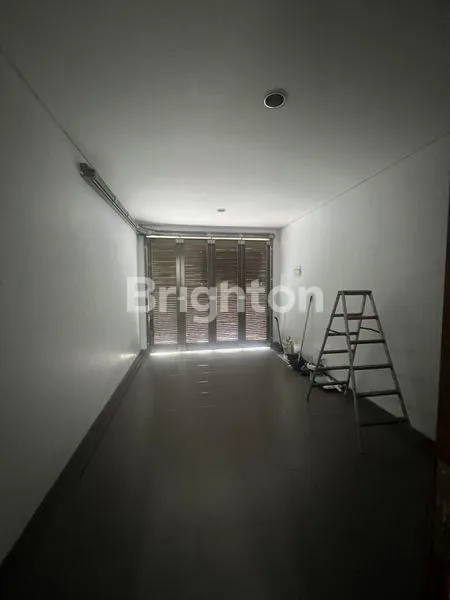 image RUMAH LUXMORE GREENWICH BSD  (5)