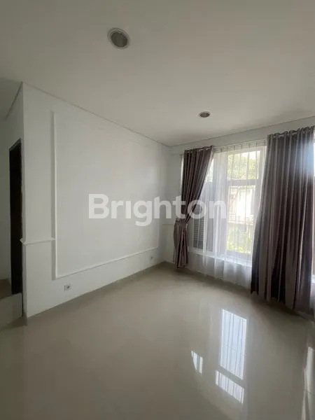 image RUMAH LUXMORE GREENWICH BSD  (7)