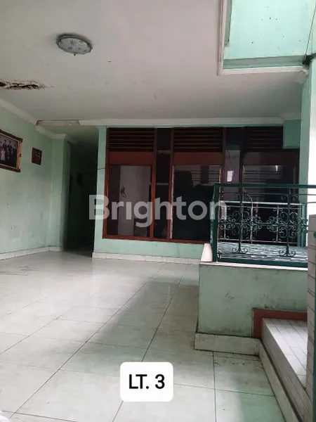 image RUKO 4 LANTAI DI JALAN UTAMA (3)