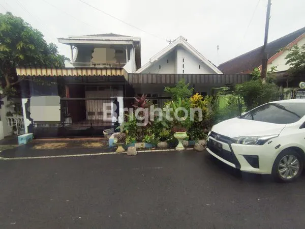 image RUMAH LUAS 2 LANTAI STRATEGIS TENGAH KOTA MALANG (1)